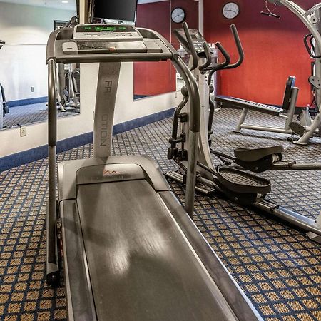 Quality Inn & Suites Seville Екстер'єр фото