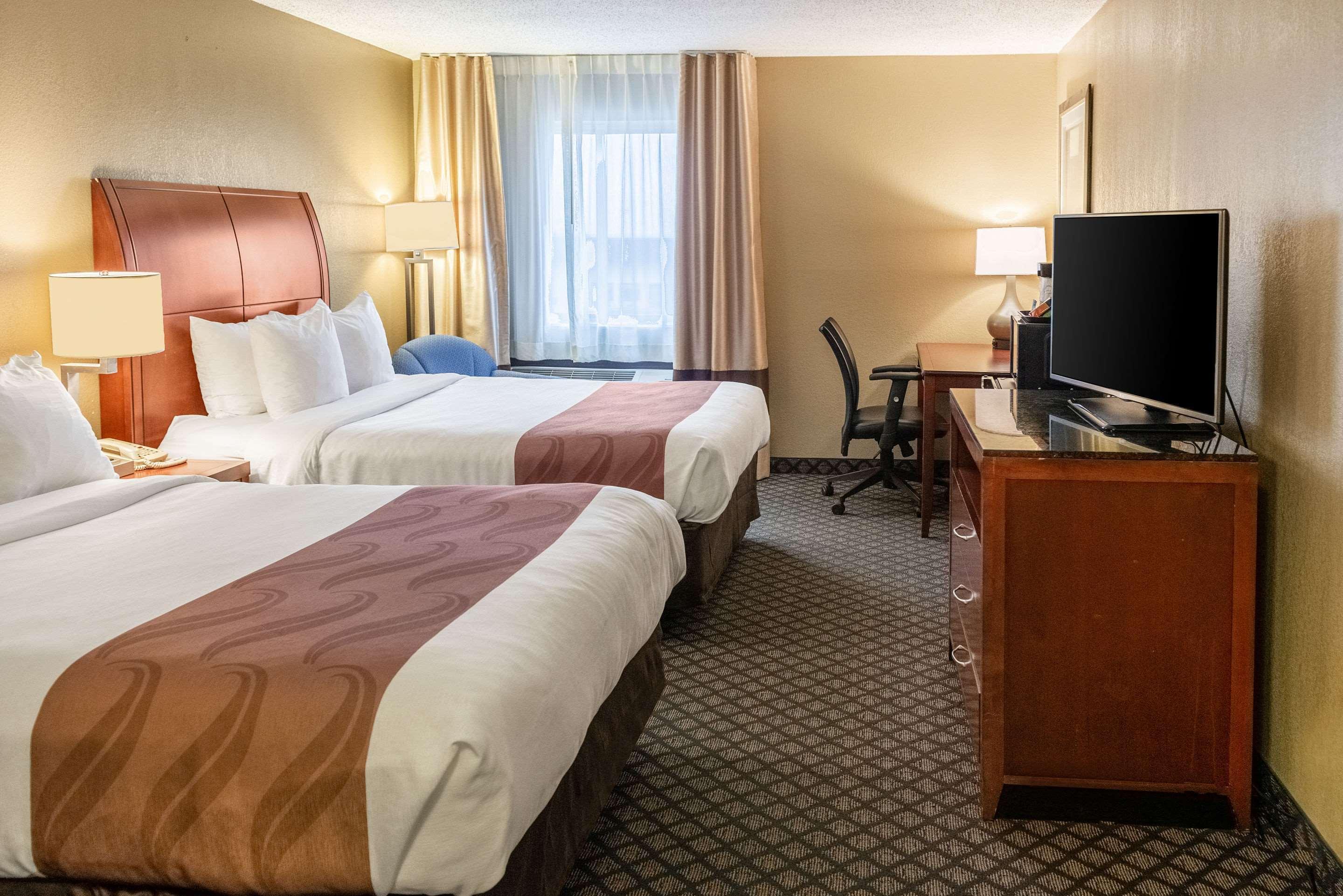Quality Inn & Suites Seville Екстер'єр фото