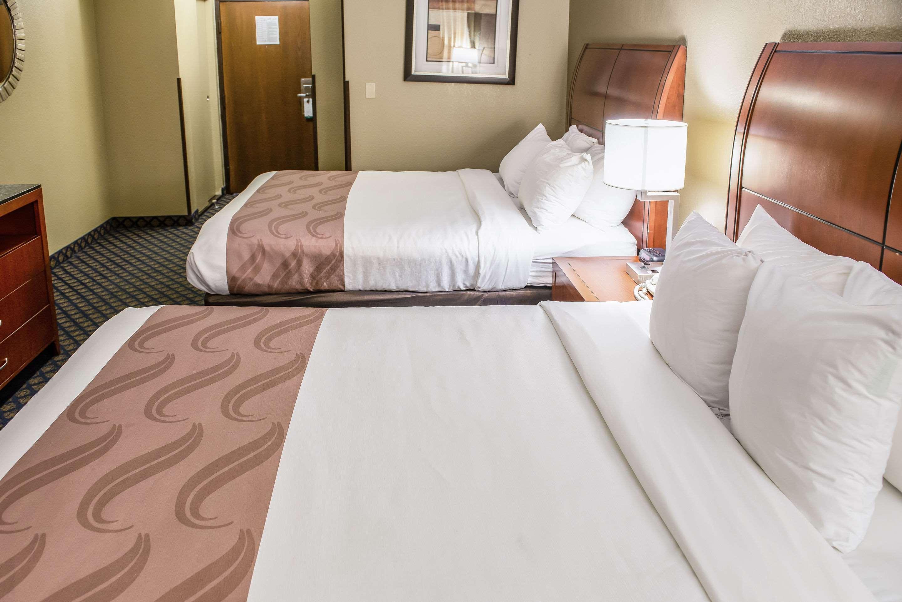 Quality Inn & Suites Seville Екстер'єр фото
