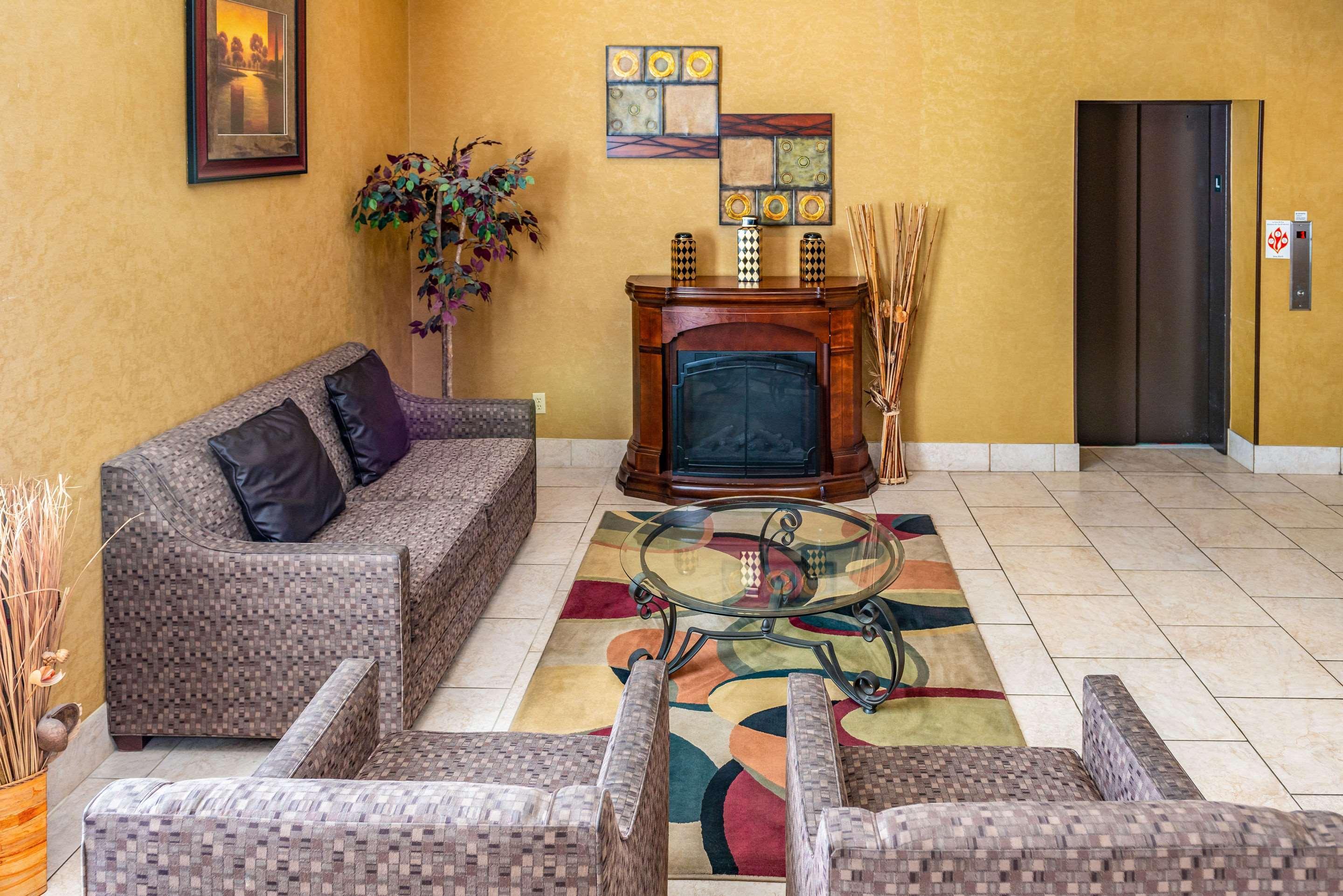 Quality Inn & Suites Seville Екстер'єр фото