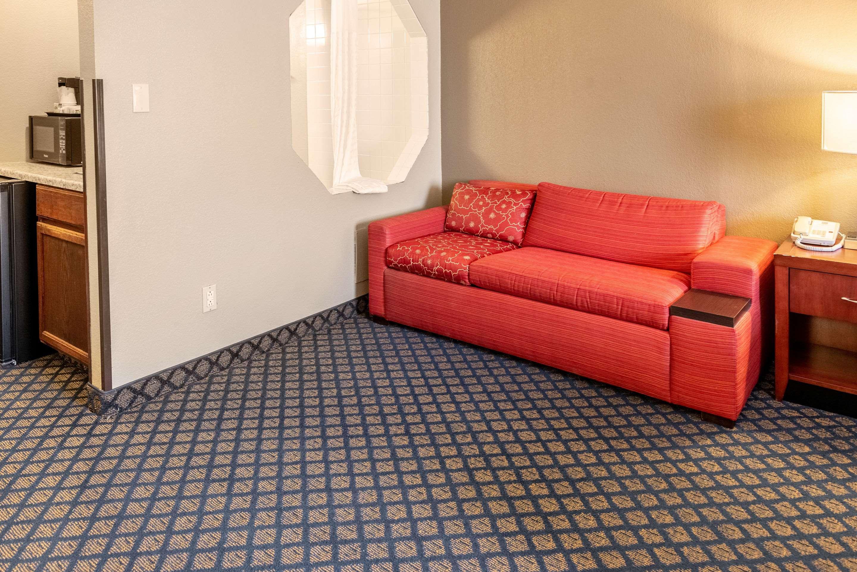 Quality Inn & Suites Seville Екстер'єр фото