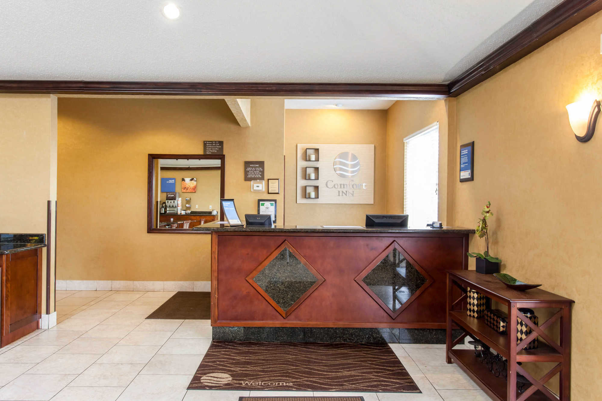 Quality Inn & Suites Seville Інтер'єр фото