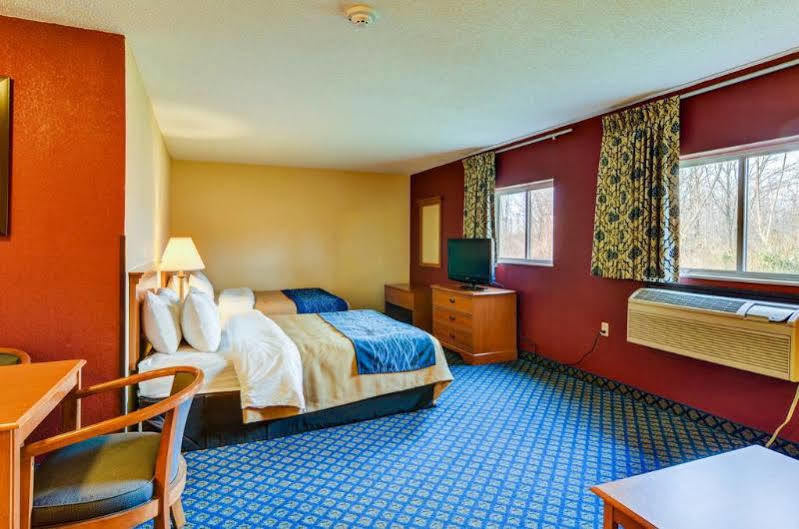 Quality Inn & Suites Seville Екстер'єр фото